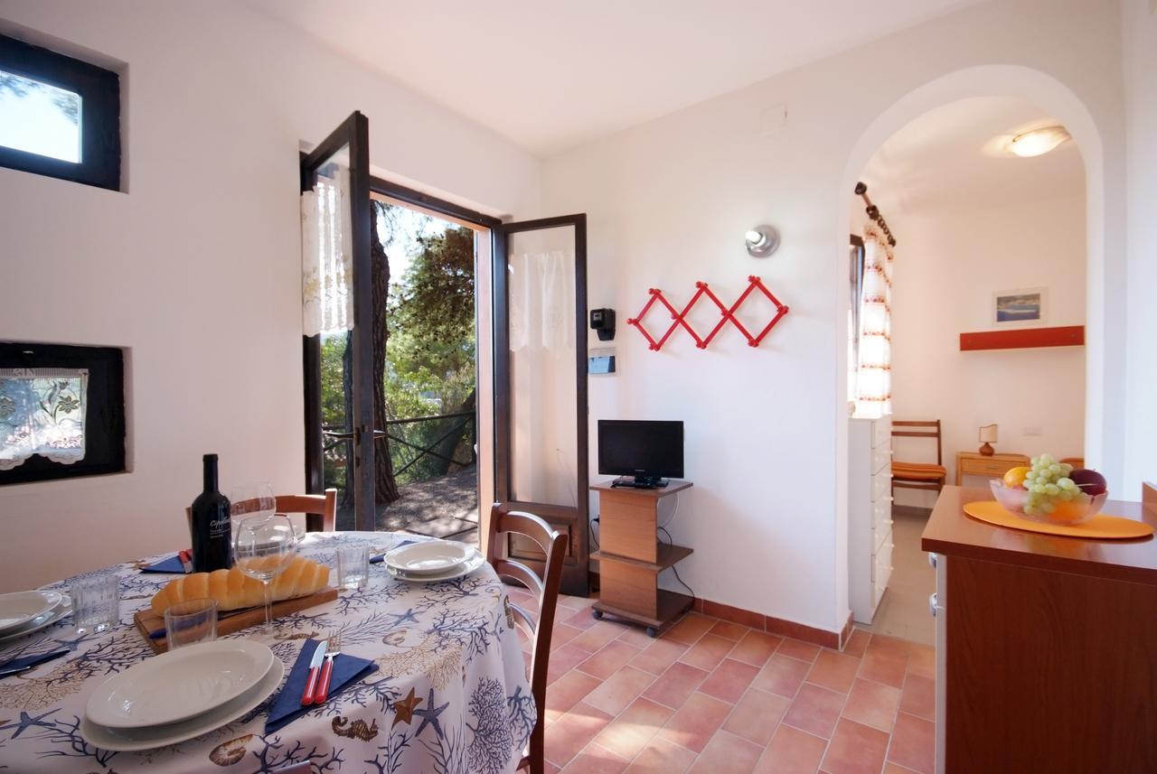 Residence Sud Est Porto Azzurro Ngoại thất bức ảnh
