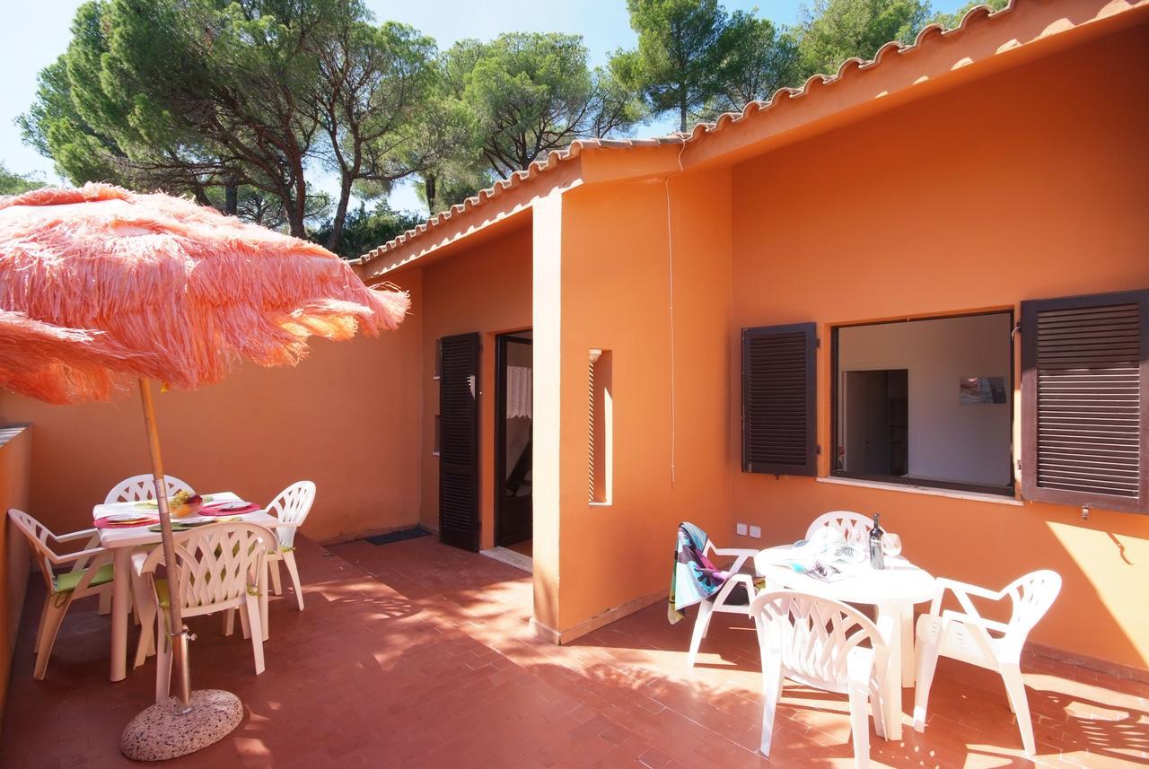 Residence Sud Est Porto Azzurro Ngoại thất bức ảnh