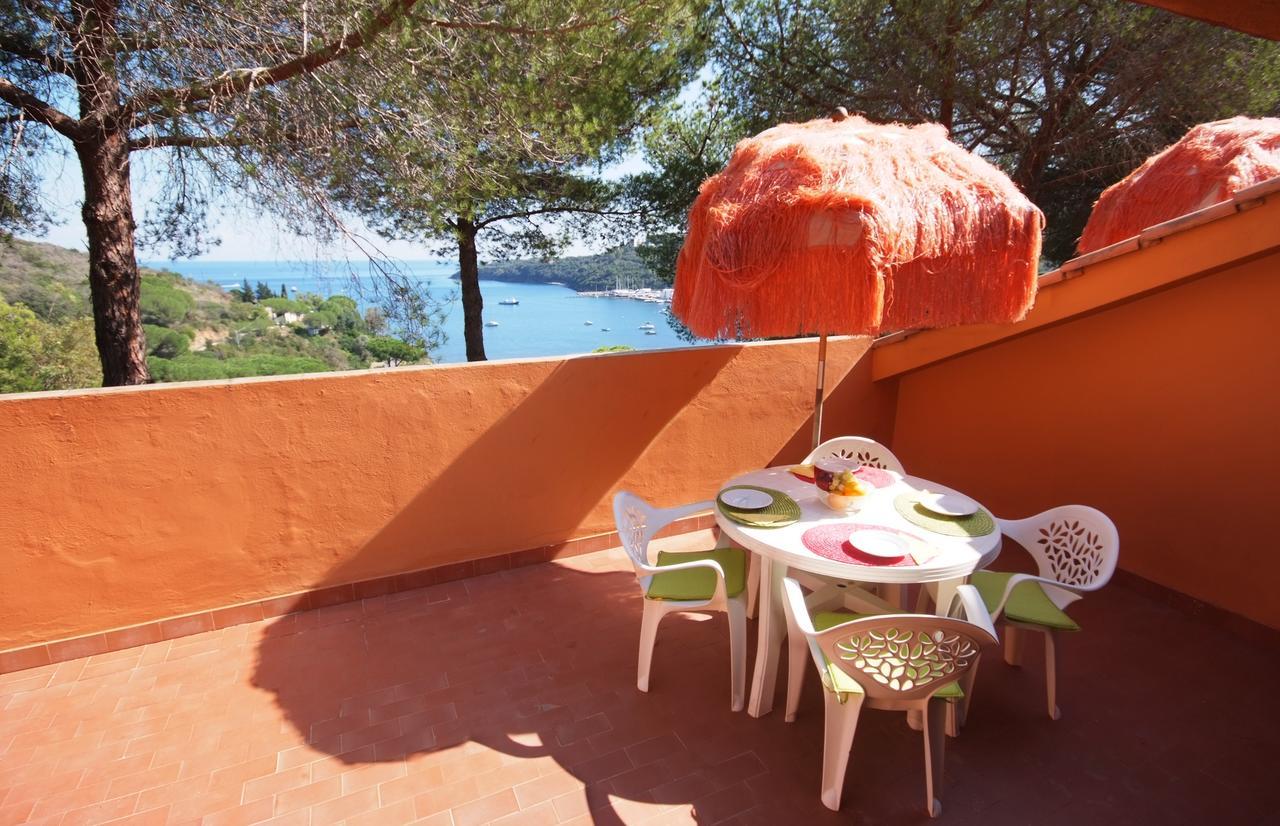 Residence Sud Est Porto Azzurro Ngoại thất bức ảnh