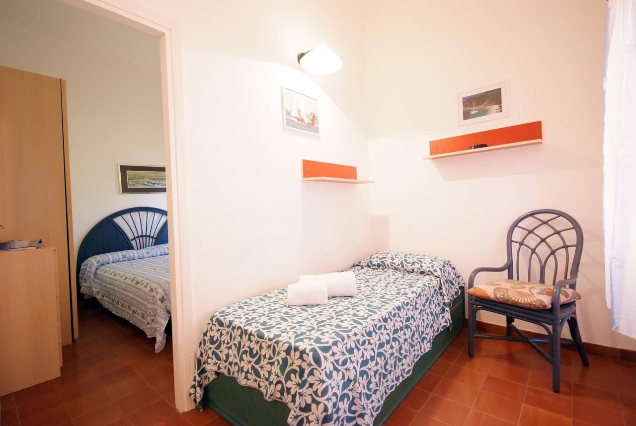 Residence Sud Est Porto Azzurro Ngoại thất bức ảnh